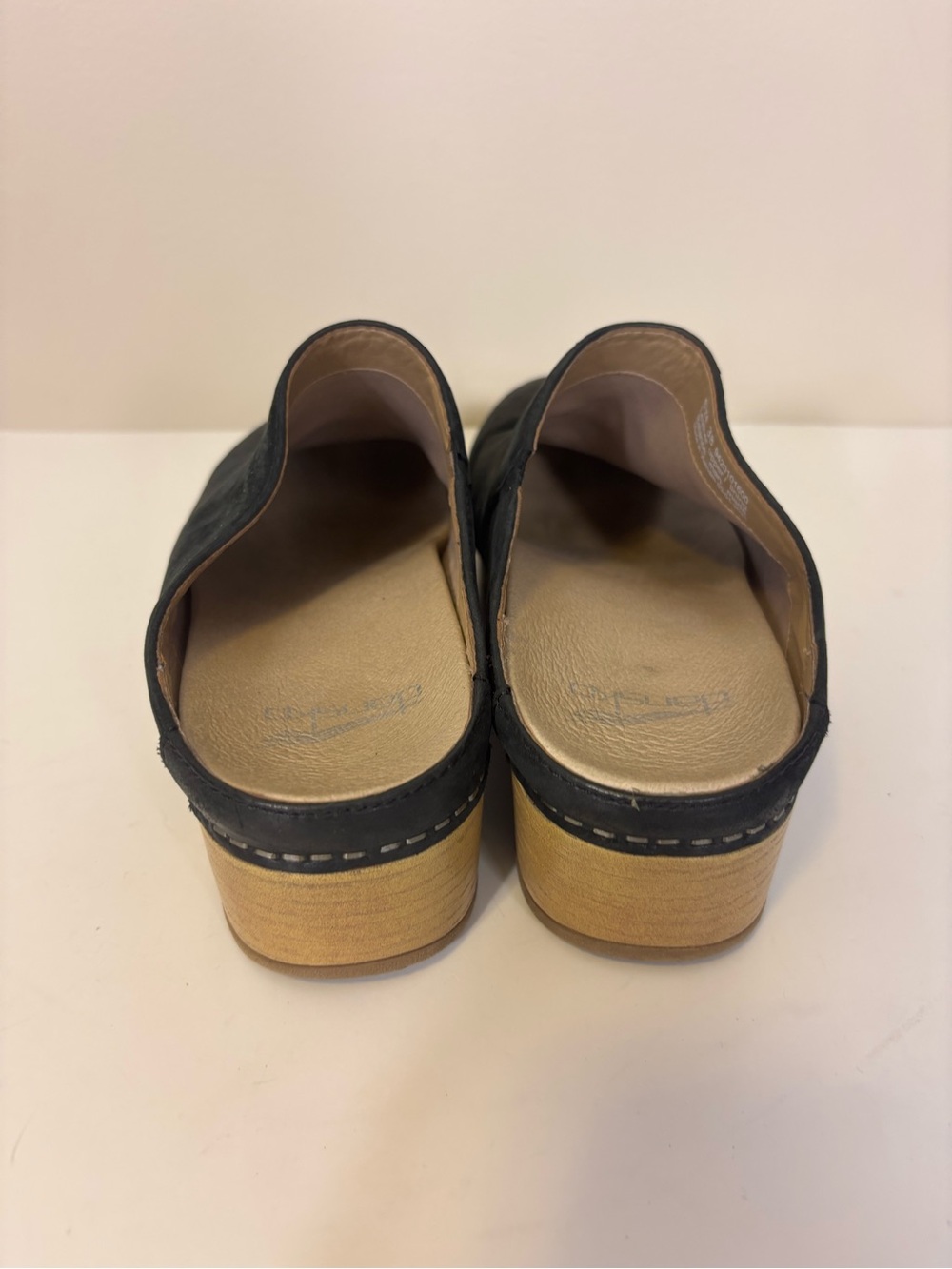 Dansko Black Suede Mule Clogs with Wooden-Look Heel Women’s 8 - Picture 3 of 7